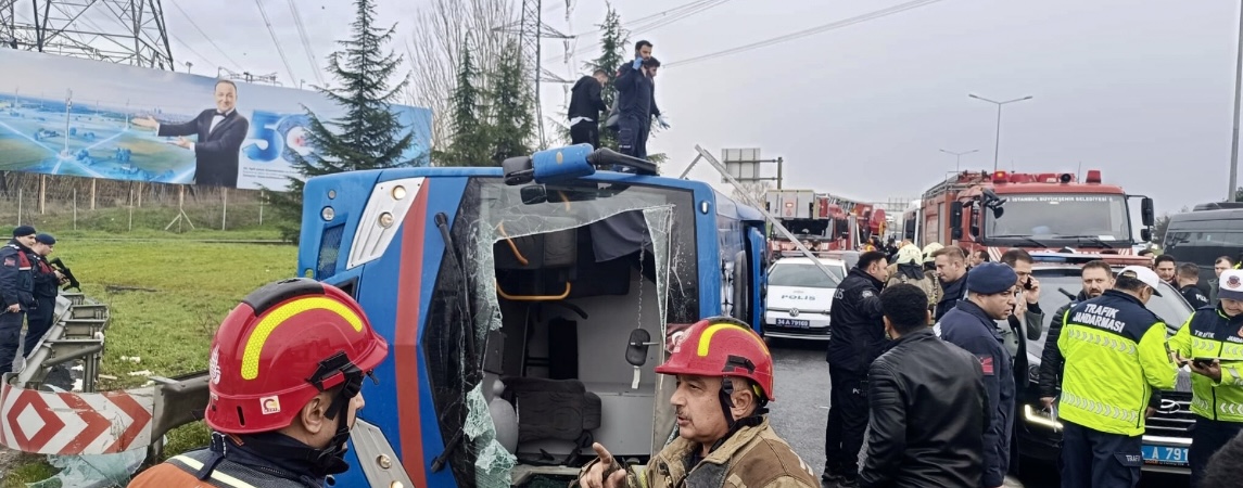 Cezaevi Ring Aracı Devrildi Yaralılar Var